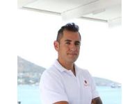 Yat Kaptanı Rüzgar Deniz Şengezken