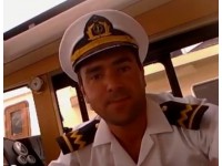 Captain Yat ı Uğur Sarı